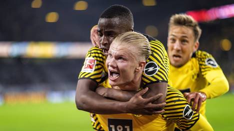 Erling Haaland fällt möglichweise am Wochenende gegen Leverkusen aus. Das könnte eine Chance für Youngster Youssoufa Moukoko sein.