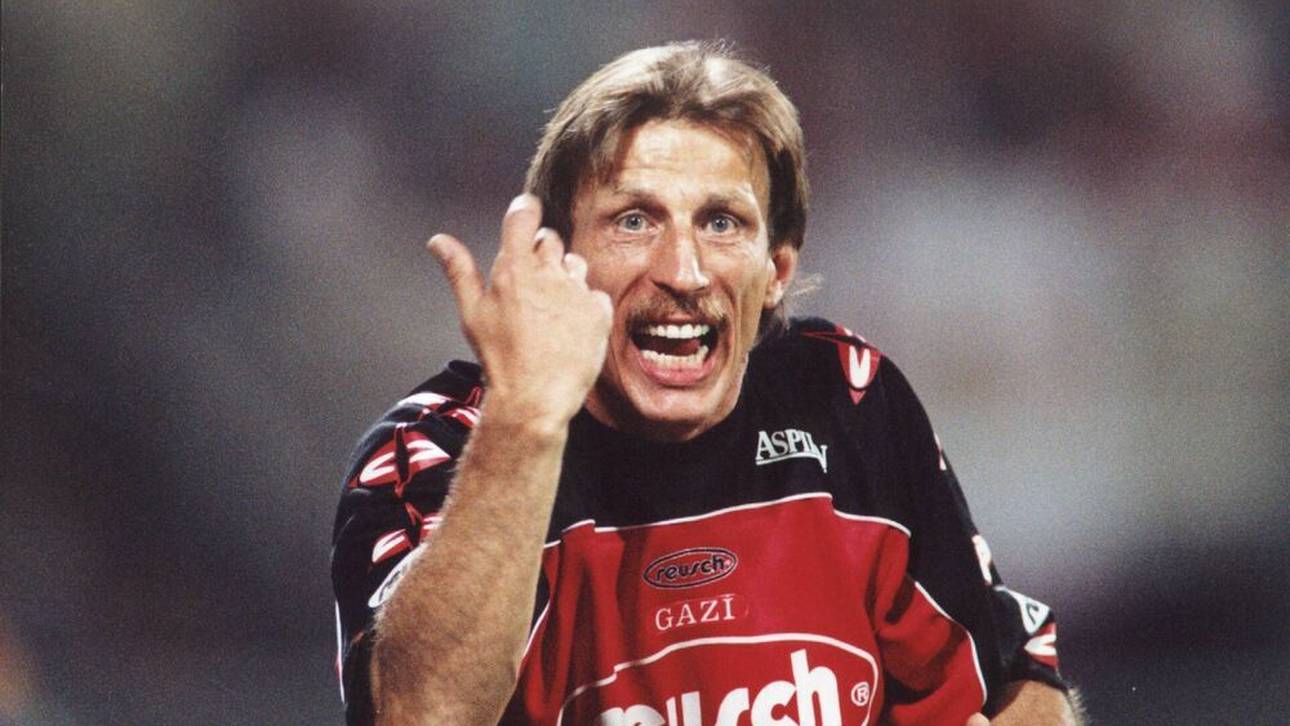 Trainer Christoph Daum ging bei Bayer Leverkusen mit viel Engagement zu Werke