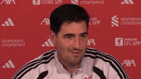 LFC-Trainer Andoni Iraola stellt sich vor Florian Wirtz: Der Deutsche solle wie jeder andere beurteilt werden, er sei sehr zufrieden mit ihm und schätze seinen Einsatz in vielen Bereichen des Spiels.