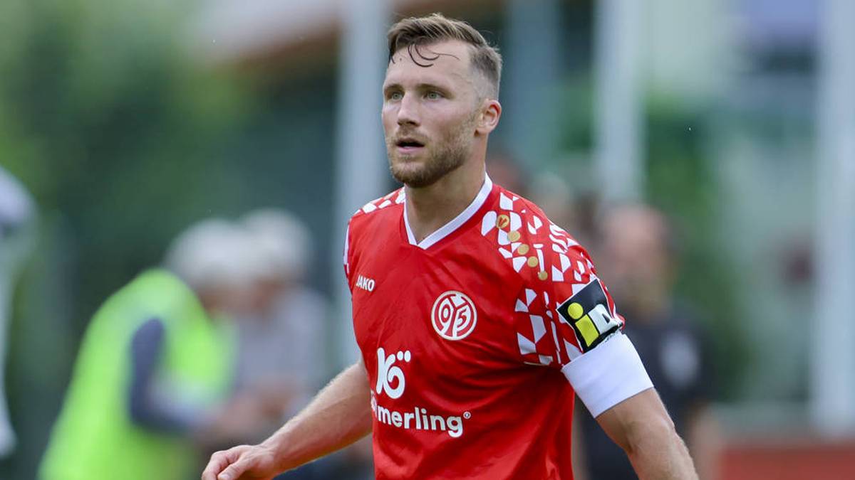 FSV Mainz 05: Beim FSV Mainz gibt es ebenfalls keine Kapitänsänderung. Silvan Widmer geht nun in seine zweite Saison als Kapitän.
