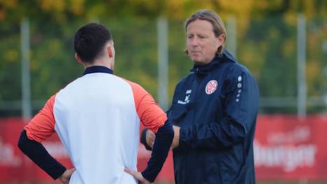 Mainz 05 steht auf einem direkten Abstiegsplatz und hat zudem noch die Doppel-Belastung mit der Conference League. Doch wie soll es bei Nadiem Amiri und Co. weitergehen? 