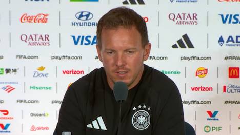 Auf der Pressekonferenz nach dem fulminanten WM-Auftaktsieg des DFB-Teams gibt Bundestrainer Julian Nagelsmann Einblick in seine taktischen Überlegungen und erklärt eine Seltenheit beim Gegner. 