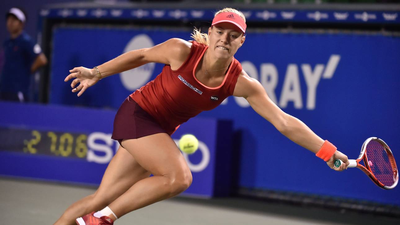 Kerber rutscht aus Top Ten