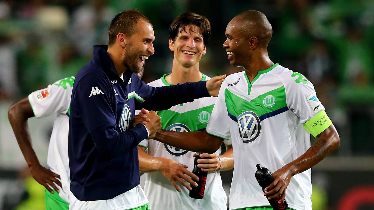 VfL Wolfsburg v FC Schalke 04 - Bundesliga