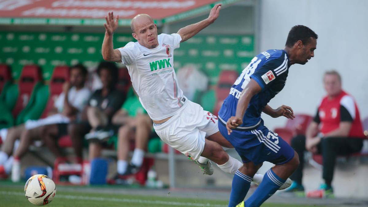 TORSCHÜSSE OHNE TOR: Augsburg Tobias Werner liegt hier mit zehn Schüssen vorn