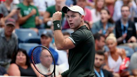 NEW YORK, NEW YORK - SEPTEMBER 01: Dominik Koepfer of Germany reacts to set point during his Men's Singles fourth round match against Daniil Medvedev of Russia on day seven of the 2019 US Open at the USTA Billie Jean King National Tennis Center on September 01, 2019 in Queens borough of New York City. (Photo by Mike Stobe/Getty Images)