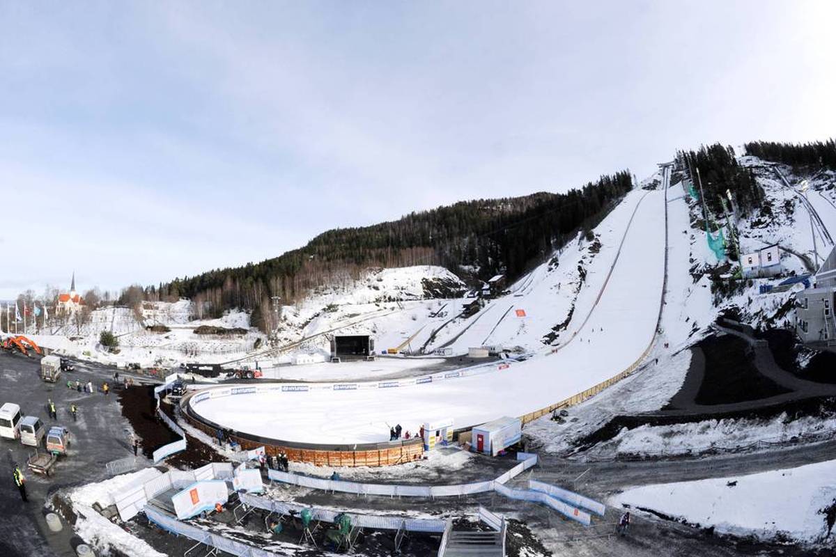 Beim Skispringen leben die Athleten den Traum vom Fliegen - insbesondere auf den ganz großen Schanzen. Inzwischen sind Sprünge auf weit über 200 Meter möglich. SPORT1 zeigt die Entwicklung des Weltrekords.