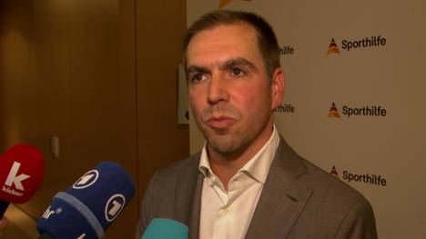 Weltmeister-Kapitän Philipp Lahm spricht bei SPORT1 über seine Einschätzung, auf welcher Position Joshua Kimmich beim DFB am besten aufgehoben wäre.