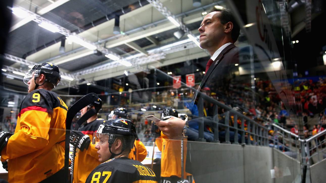 Über die Sprungschanze zur Eishockey-WM