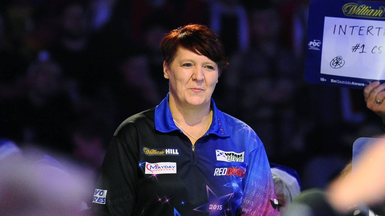 Ashton schreibt Darts-Geschichte