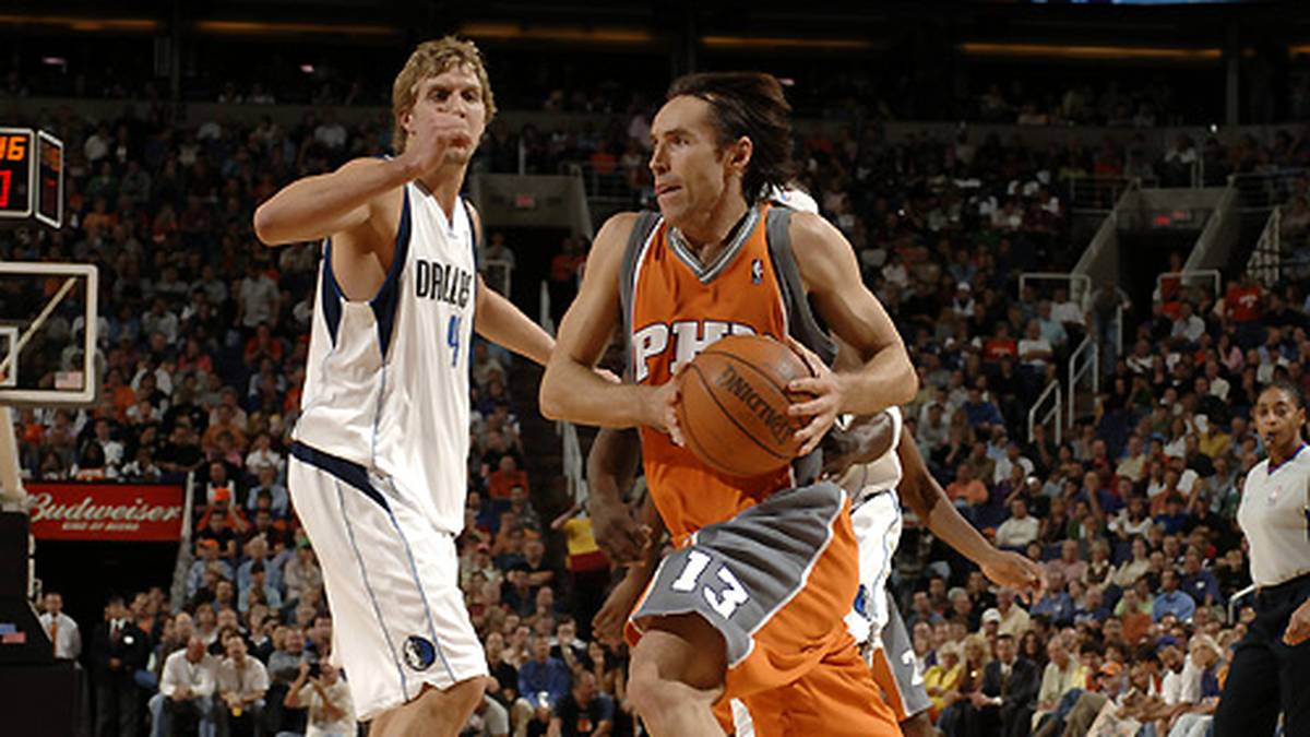 2005 trennen sich dann jedoch die Wege von Nowitzki und Nash. Der Point Guard unterschreibt bei den Phoenix Suns. Seitdem gelten die Duelle zwischen dem Team aus Arizona und den Mavericks als besonders reizvoll