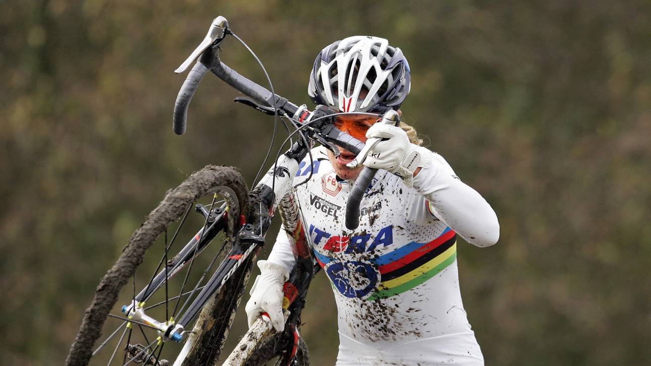 Mit 44: Kupfernagel holt Silber