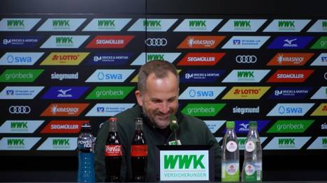 Augsburgs Interimstrainer Manuel Baum erzählt eine kuriose Anekdote aus seinem Privatleben und erklärt, warum er seiner Tochter ein Pferd schenken wird.