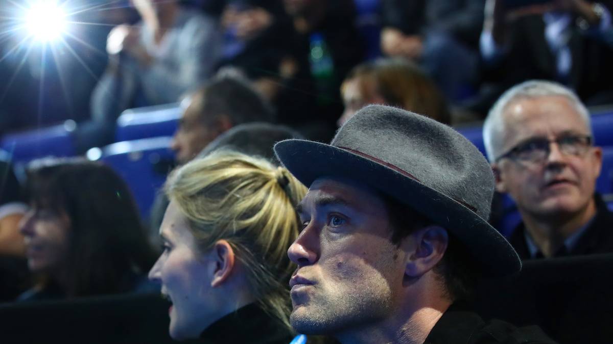 Auch der britische Schauspieler Jude Law lässt sich das Endspiel zwischen Novak Djokovic und Andy Murray nicht entgehen