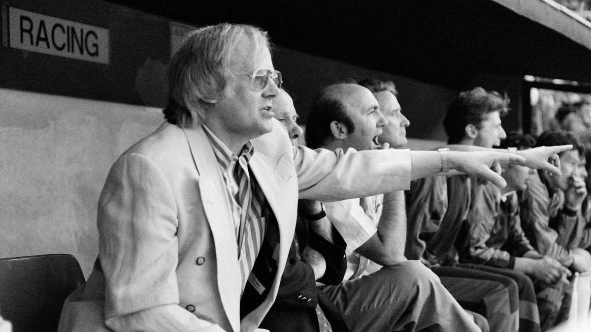 GILBERT GRESS (v.): Der gebürtige Straßburger und langjährige Racing-Spieler kehrte 1977 als Trainer zu seinem Jugendverein zurück - und führte diesen 1979 zur bis heute einzigen Meisterschaft. Glänzte als Spieler Ende der 1960er-Jahre auch für den VfB Stuttgart in der Bundesliga