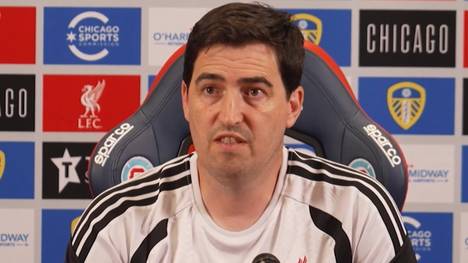 Andoni Iraola spricht über mögliche Neuverpflichtungen des FC Liverpool. Dass die Reds nach dem Abgang von Klublegende Mo Salah auf dem Flügel Ersatz brauchen, sei klar, so der neue Trainer.