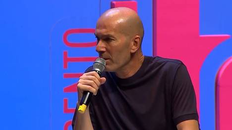 Im Interview auf dem "Festival dello Sport" spricht Frankreich-Legende Zinedine Zidane über seinen Wunsch, in der Zukunft Trainer der französischen Nationalmannschaft zu werden.