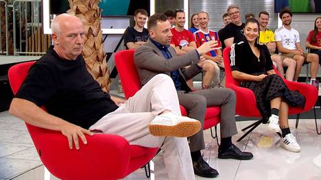 Ist der Sandro-Wagner-Effekt beim FC Augsburg schon verpufft? Die Doppelpass-Runde diskutiert intensiv über die Rolle des Ex-Nationalspielers - und insbesondere Mario Basler findet deutliche Worte.