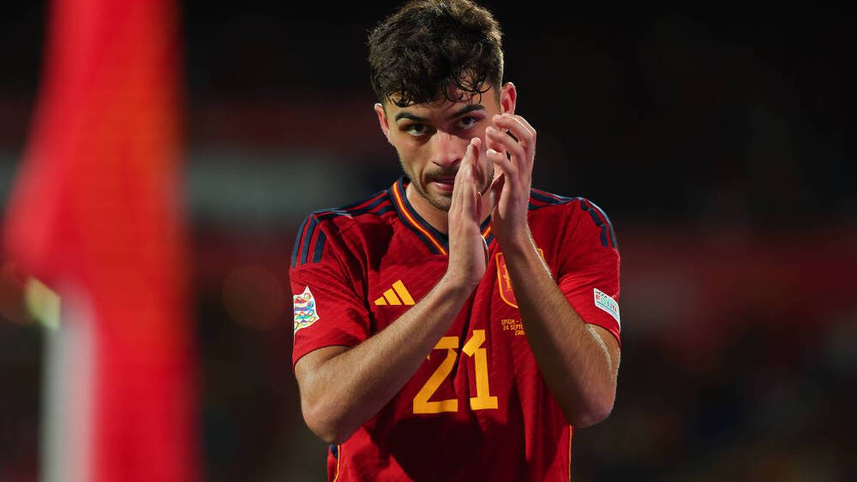 Pedri (Spanien): Der Mittelfeldspieler vom FC Barcelona ist eines der größten Talente der Welt. Trotz seiner erst 19 Jahre ist Pedri Spaniens großer Hoffnungsträger bei der WM. 