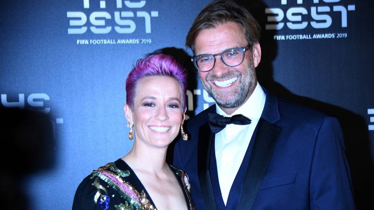 Es ist wieder soweit. Die FIFA kürt die besten Fußballer, Torhüter und Trainer bei der alljährlichen Gala, die dieses Jahr in Mailand stattfindet. SPORT1 zeigt alle Preisträger, Preisträgerinnen und Gäste im Überblick