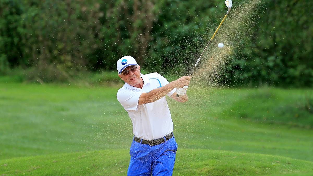 Das Golfen ist neben dem Fußball seine zweite große Sport-Leidenschaft. Zu seinen besten Zeiten hatte er Handicap acht 