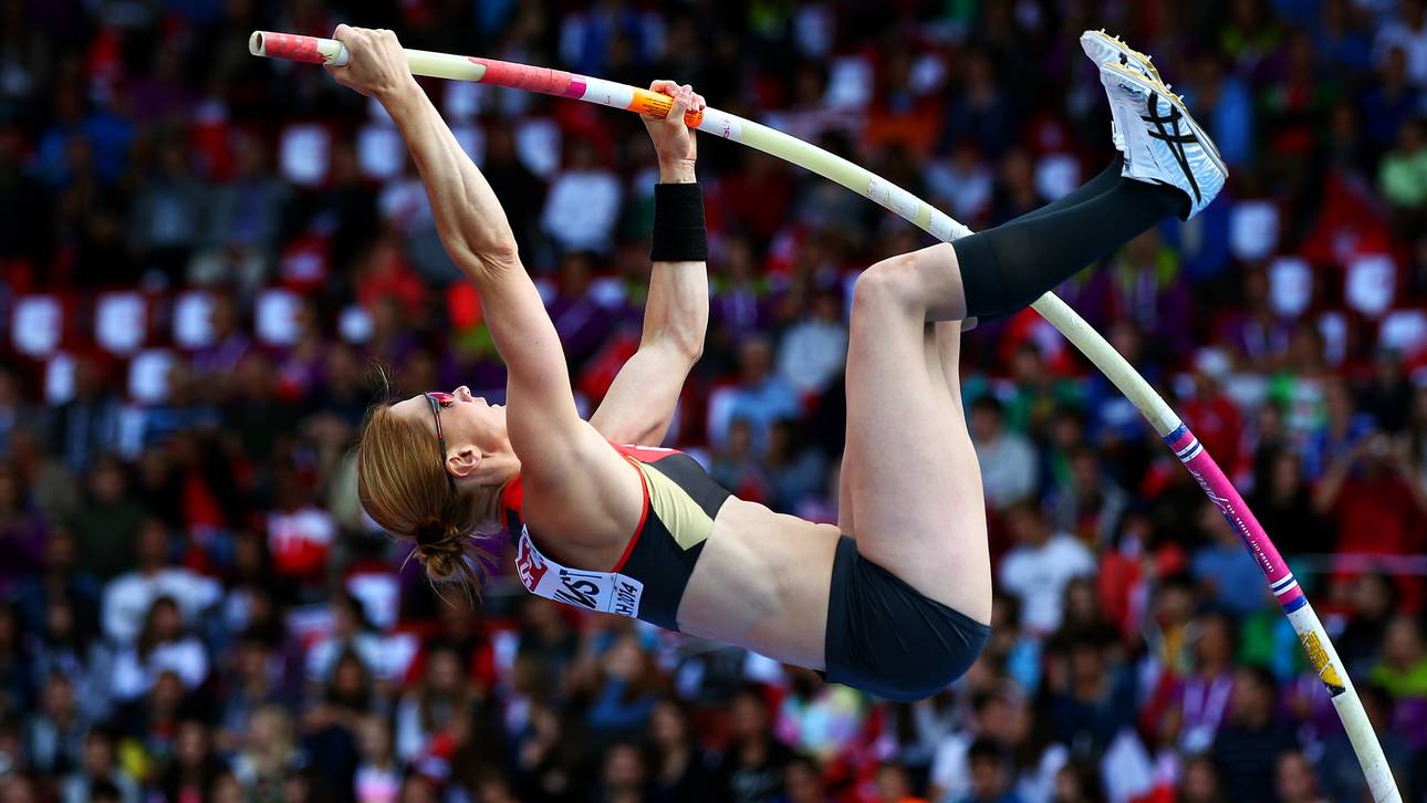 Stabhochspringerin Hingst hört auf