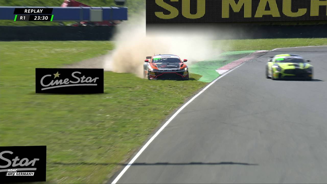 Dieser Patzer kostet GT4-Rookie den Rennsieg | ADAC GT4 in Oschersleben
