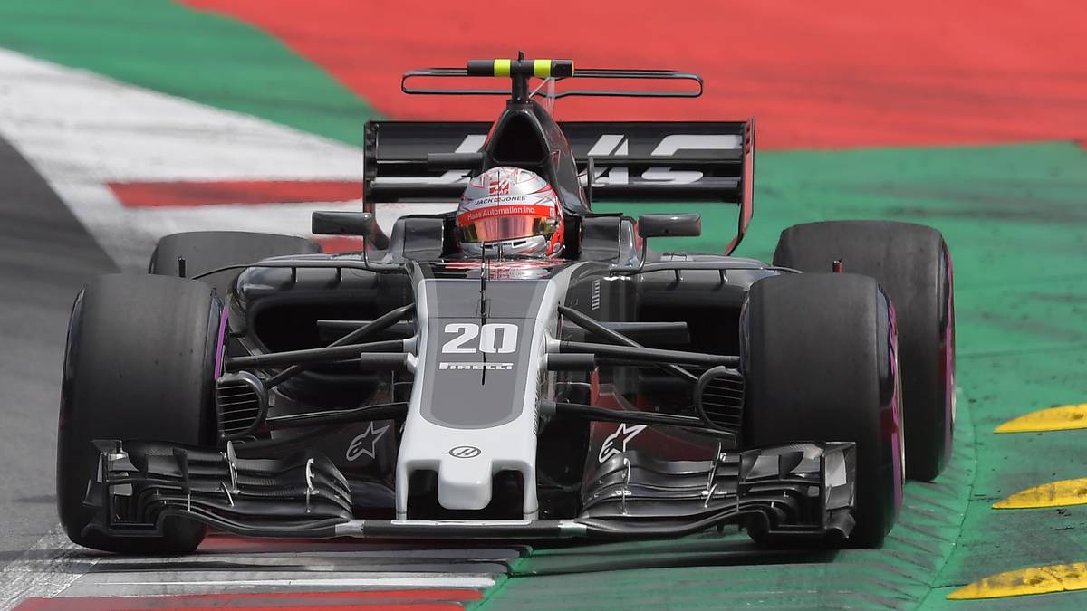 Damit kann man auch mit mehr Abtrieb fahren, was dem Setup enorm gut tut. Damit wird der Haas plötzlich zum Dampfhammer! Schade nur, dass Kevin Magnussen mit einem Hydraulikproblem frühzeitig ausscheidet

