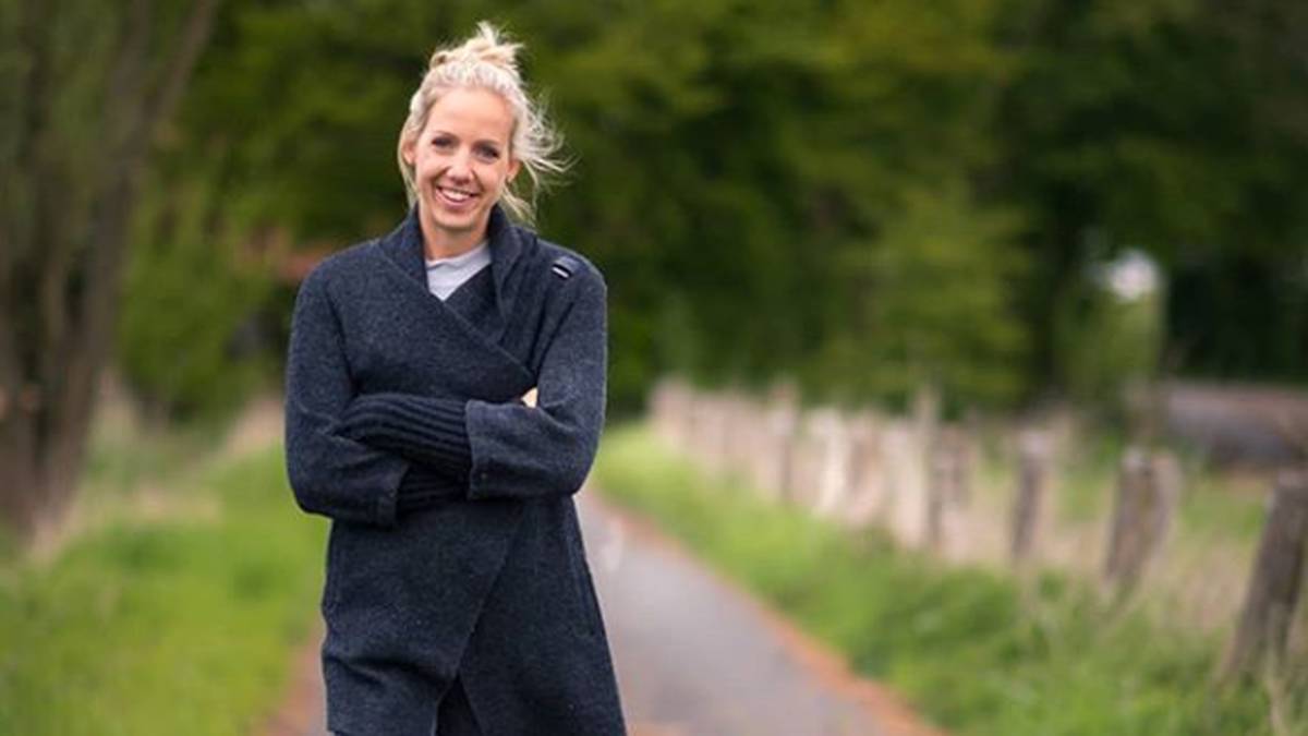 JANA FRANZISKA POLL: Die Niedersächsin hat in ihrer Karriere schon so einiges erlebt. Zwischen 2016 und 2018 spielte sie in Griechenland bei Panathinaikos Athen und Olympiakos Piräus, ehe es sie im letzten Jahr nach Stuttgart verschlug