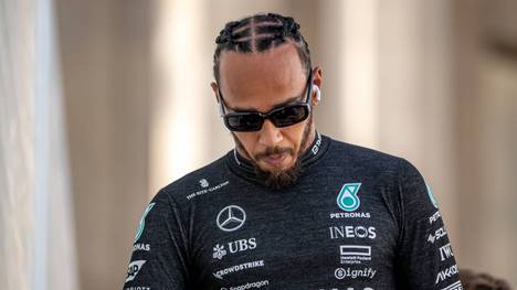 Lewis Hamilton muss aus der Boxengasse starten