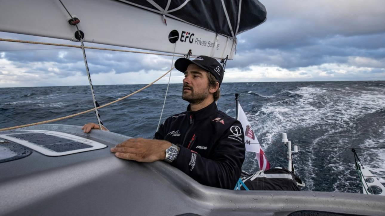 Vendee Globe: Segler Herrmann schiebt sich auf Platz 6 – und knutscht sein Schiff
