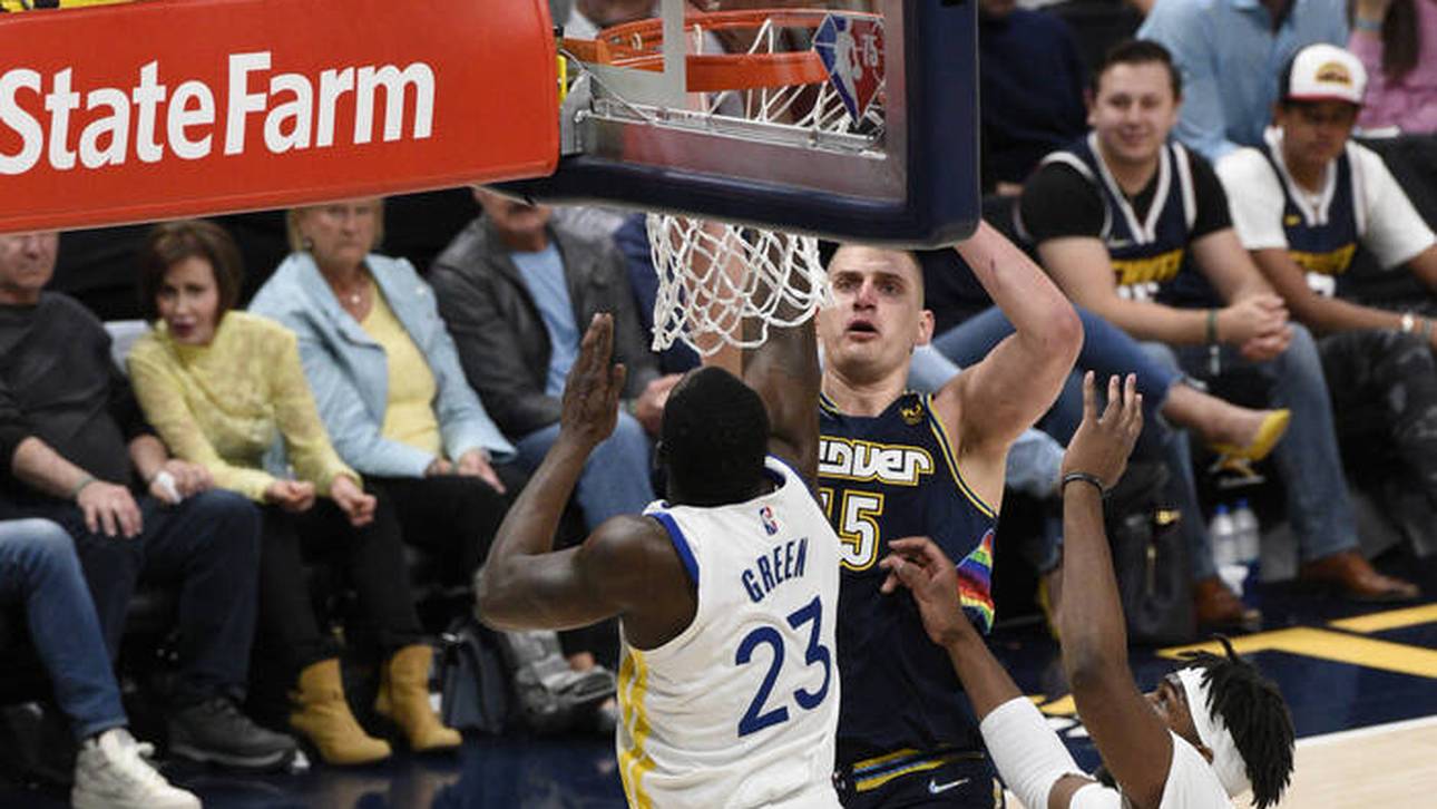 Jokic dreht nach Augen-Pikser auf