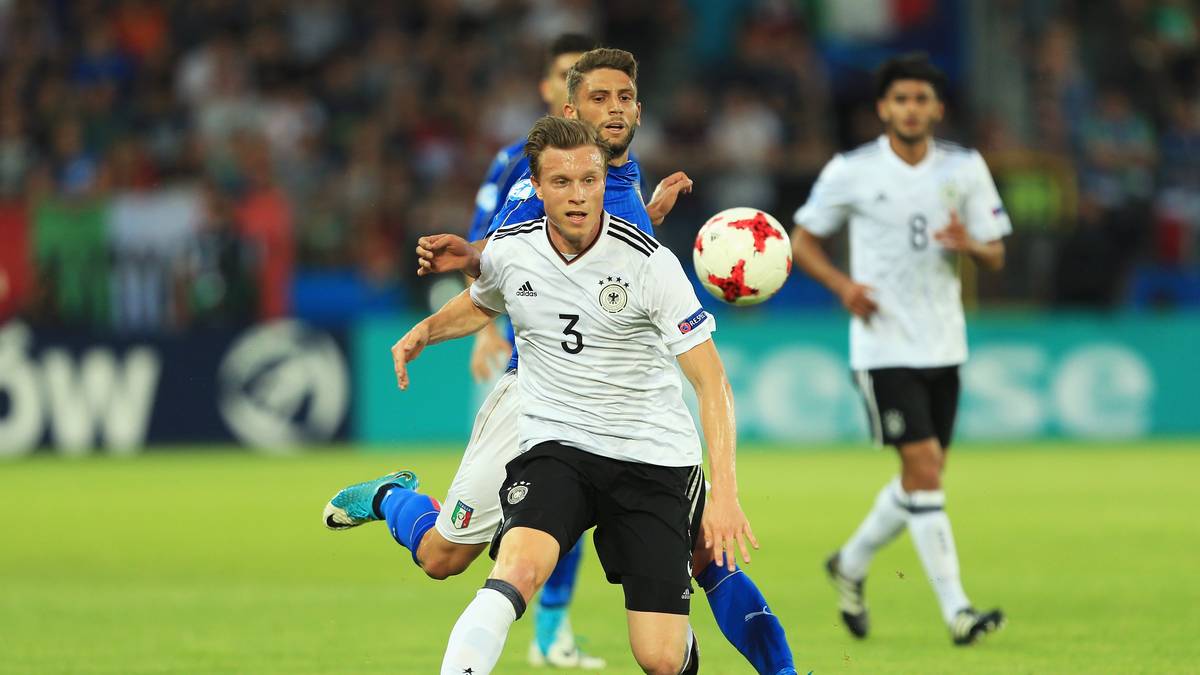 YANNICK GERHARDT (Deutschland, VfL Wolfsburg) 