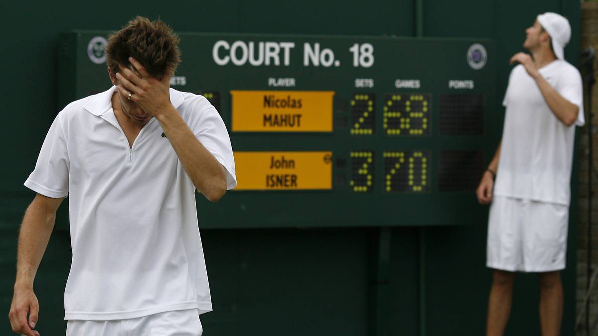 Nicolas Mahut (l.) duellierte sich 2010 in Wimbledon mit John Isner mehr als 11 Stunden lang