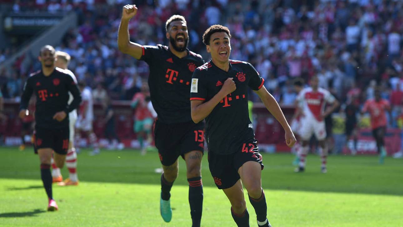 Jamal Musiala (re.) würde sich über einen Transfer von Harry Kane zum FC Bayern freuen