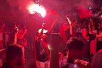Die türkischen Fans feiern ausgiebig ihren Achtelfinaleinzug bei der UEFA EURO 2024. 