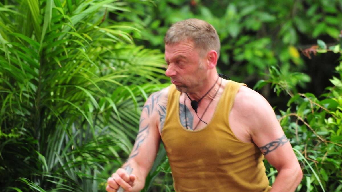 Unter anderem musste er pürierte Fischabfälle durch einen Strohhalm saugen. Sein Gesicht verzog sich vor Ekel, er musste die Prüfung abbrechen. "Geht nicht mehr. Ich muss kotzen. Tut mir leid", sagte der damals 50-Jährige