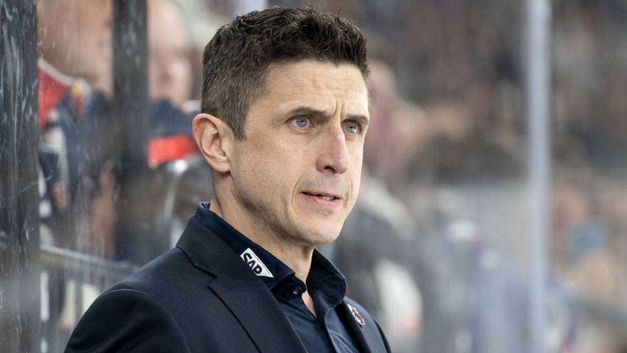 Marcel Goc steht bei den Adler Mannheim als Co-Trainer hinter der Bande