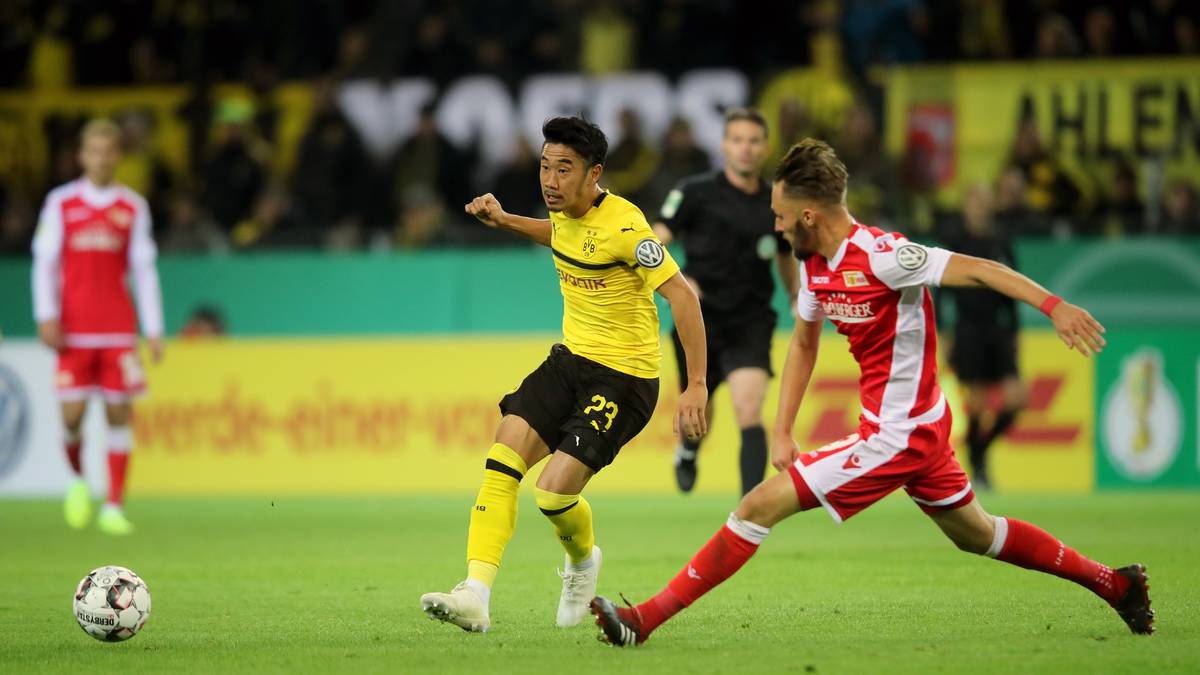 Shinji Kagawa würde aufgrund geringer Einsatzzeiten gerne neue Wege einschlagen, doch sein angebliches Wunschziel Spanien lässt sich mangels konkreten Interesses aktuell nicht verwirklichen. Die "Stuttgarter Nachrichten" brachten den Japaner auch mit dem VfB Stuttgart in Verbindung