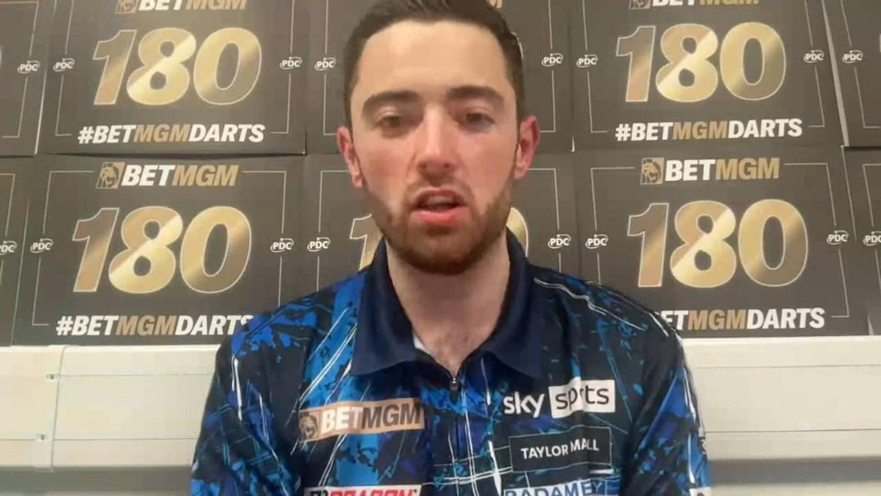 Darts Premier League: Luke Humphries nach seinem ersten Tagessieg