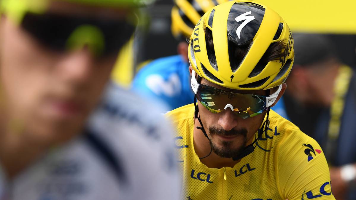 Im vergangenen Jahr ging der Sieg an Julian Alaphilippe, den aktuellen Träger des Gelben Trikots. Der Triumph war für Alaphilippe der Grundstein zum Gewinn des Bergtrikots. In diesem Jahr würde er gerne ein andersfarbiges Trikot bis nach Paris fahren