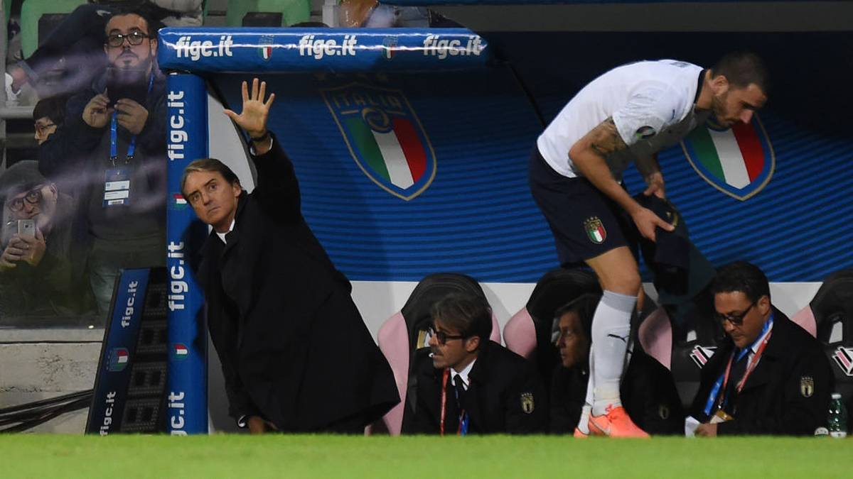 Das Team von Coach Roberto Mancini schloss die Qualifikation mit einem 9:1-Kantersieg gegen Armenien ab und gewann damit viele Sympathien zurück