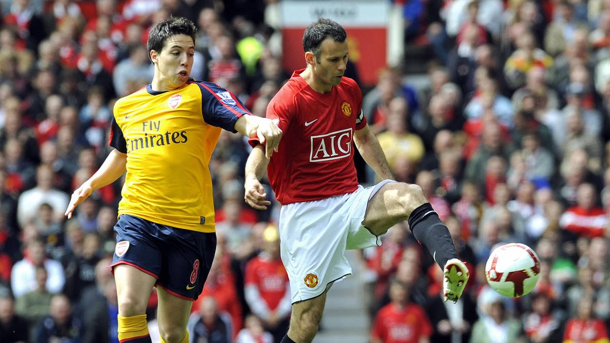 PLATZ 8 - RYAN GIGGS: Der Waliser ist eine Ikone bei Manchester United, spielte über 20 Jahre lang für die Red Devils. Giggs gewann zweimal die Champions League, unter anderem 1999 im Finale gegen die Bayern. Absolvierte über 600 Premier-League-Spiele, nur ein Spieler hat noch mehr