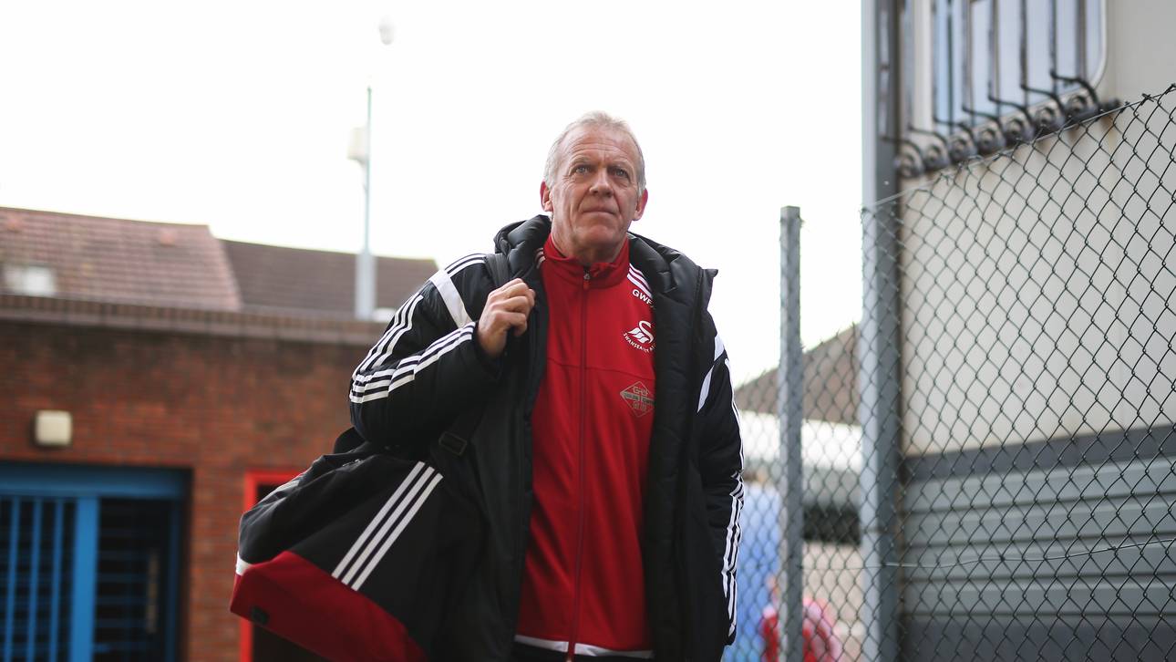 Curtis bleibt Tremmels Trainer