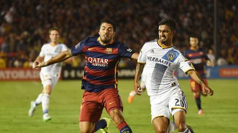Luis Suarez trifft zum 1:0 für den FC Barcelona im Testspiel gegen LA Galaxy