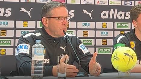 Nach der öffentlichen Kritik an Juri Knorr nehmen Trainer Alfred Gislason und Nils Lichtlein den Spielmacher in Schutz.