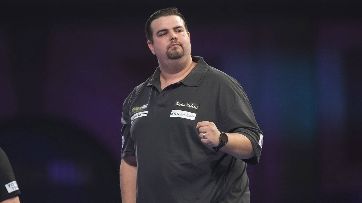 GABRIEL CLEMENS: Qualifizierte sich erst auf den letzten Drücker für das Turnier. Dem Finalisten des German Darts Masters traut Marijanovic mehr zu als Schindler: "Er ist schwer zu schlagen und kann jeden besiegen. Ich sehe ihn eine Runde weiter als Schindler." Trifft in Gruppe G auf Gurney, Brendan Dolan und Richard Veenstra