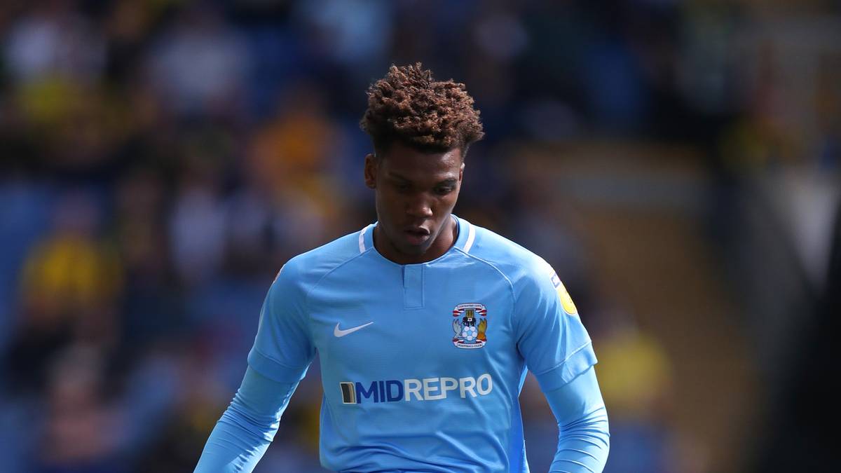 Dujon Sterling (Coventry City): Abwehr, England (kehrt 2019 zurück)