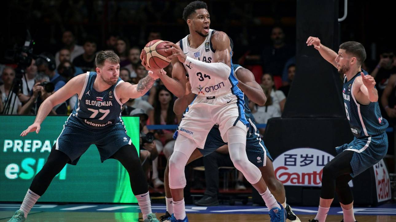 Doncic (l.) scheitert an "The Greek Freak" Giannis Antetokounmpo (Mitte)
