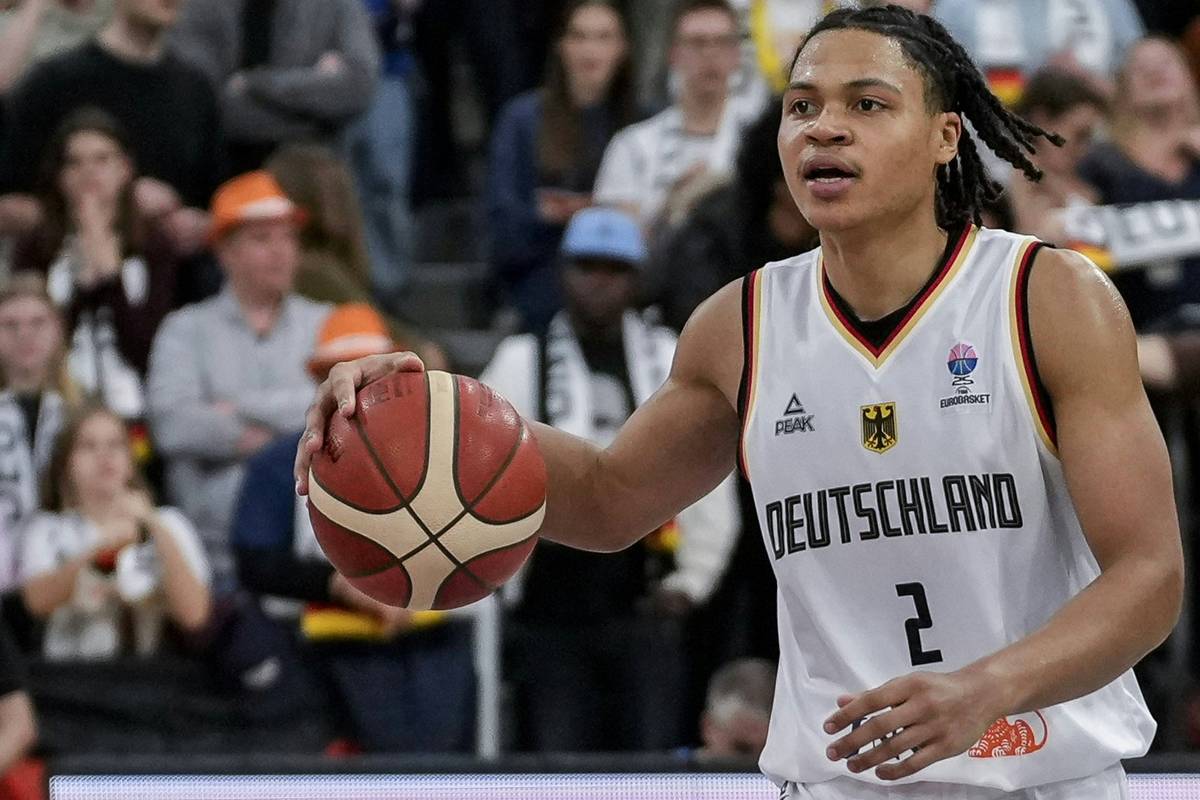 Alba holt Nationalspieler Kayil